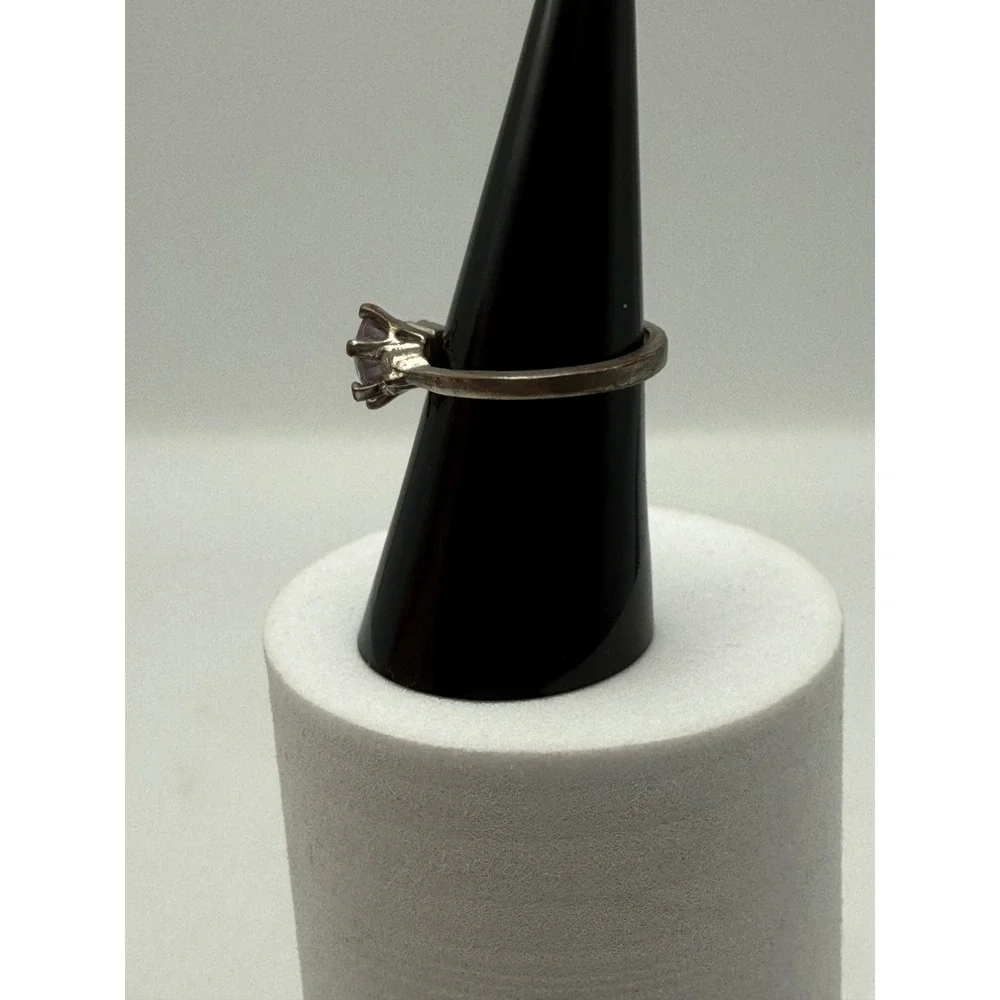 Vintage Silver Tone Purple Solitaire Ring Round Cut Stone Size 6.5 Cocktail Ring